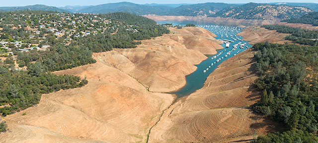 Photo of Lake Oroville in California during drought