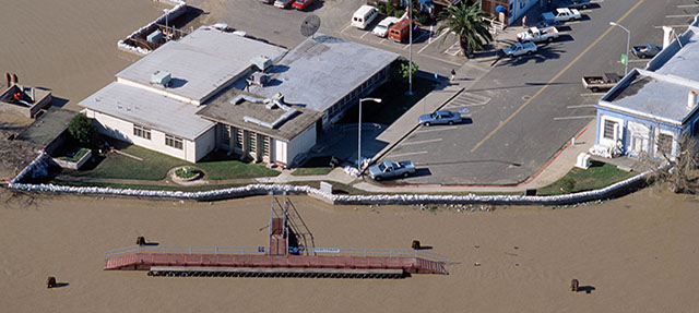 photo - Rio Vista California 1997 Flood from Pixel CA DWR