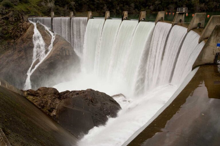 photo - Lake Clementine Dam, on the North Fork American River, California