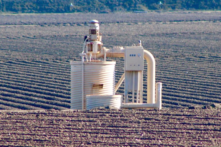 photo - Irrigation Pump on a Farm Near Spreckels, California