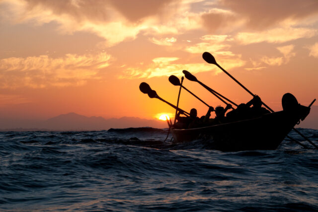 photo - Tomol Crossing Channel Islands, wikimedia-43101684130