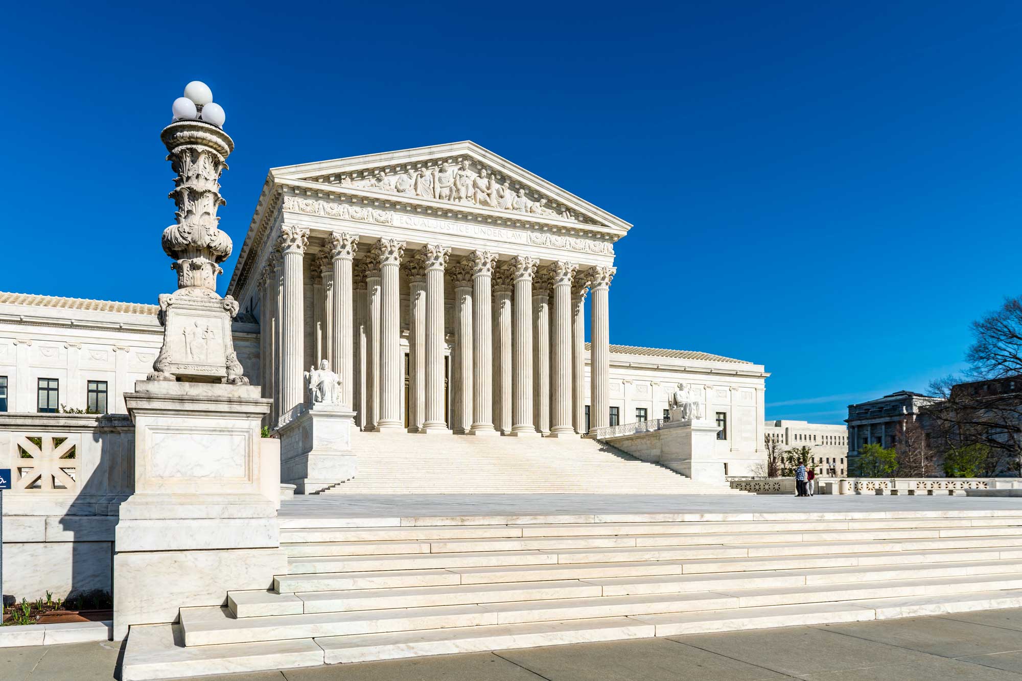 Californians Are at Odds with the US Supreme Court LaptrinhX / News
